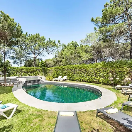 Melvin Villa Quarteira